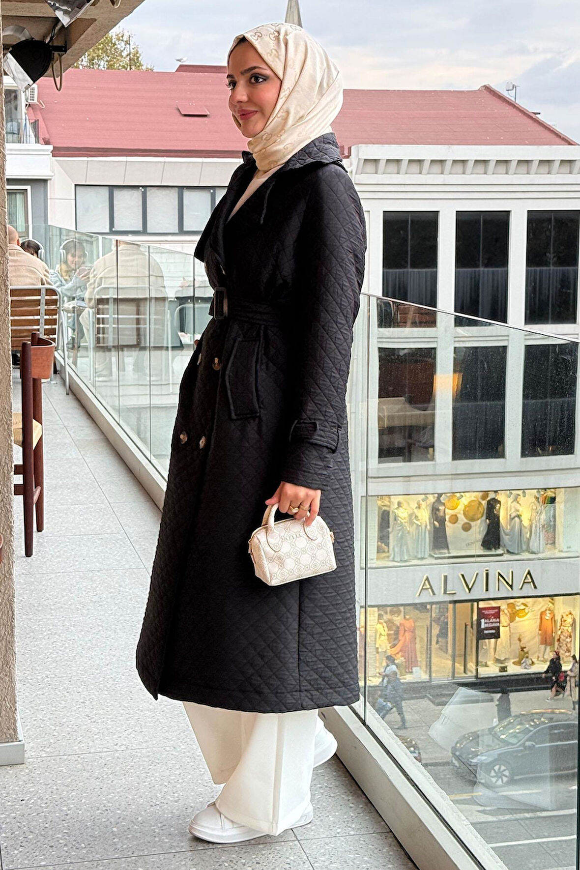 20205 Apolet Detaylı Kuşaklı Kapitone Dikişli Trençkot