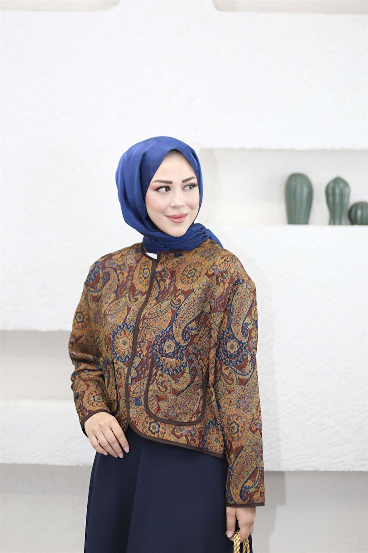 4015 Etnik Desenli Biye Detaylı Bağcıklı Ceket