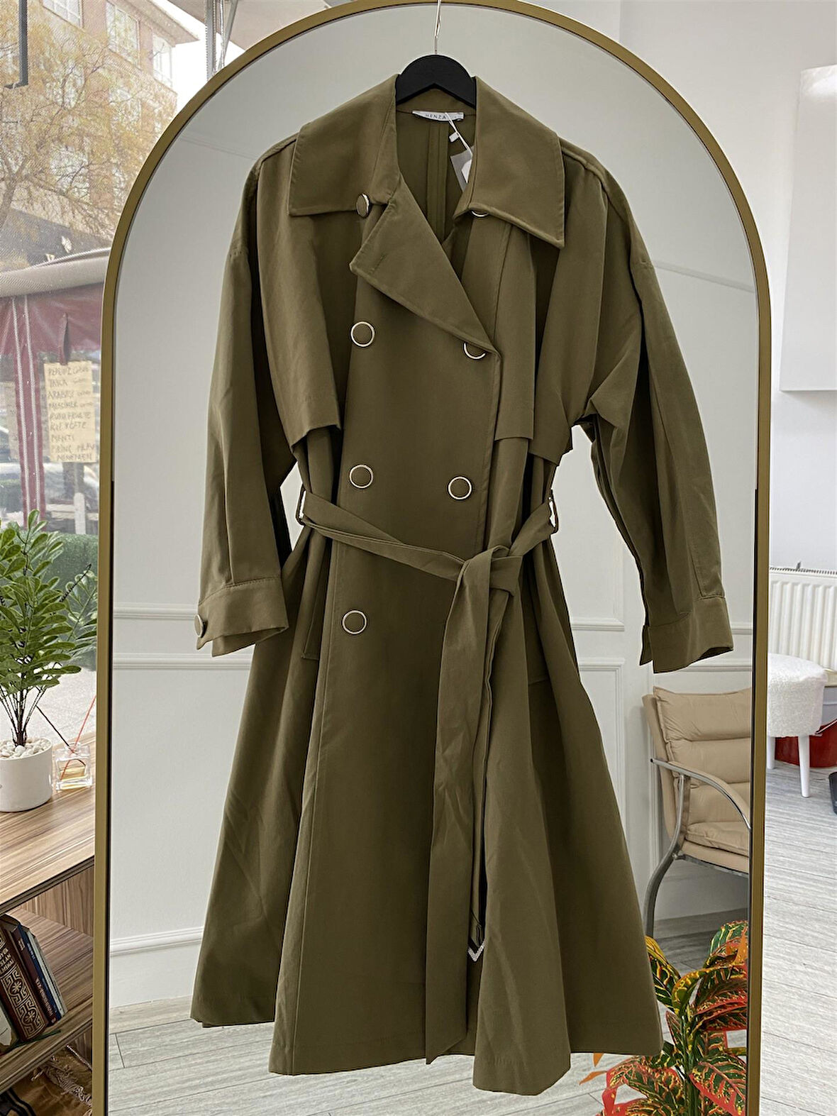 5848 Geniş Rüzgarlıklı Kuşaklı Trençkot