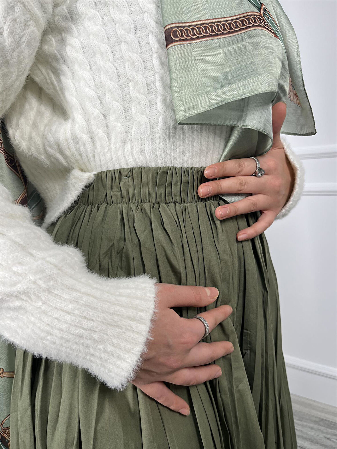 6893 Şaç Örgü Desenli Triko Kazak