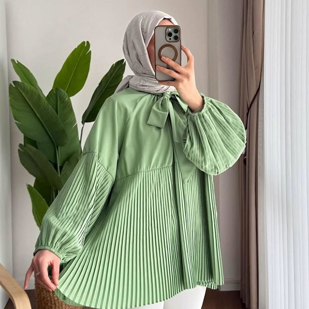 3041 İnce Pile Detaylı Yakadan Fularlı Balon Kol Gömlek Tunik