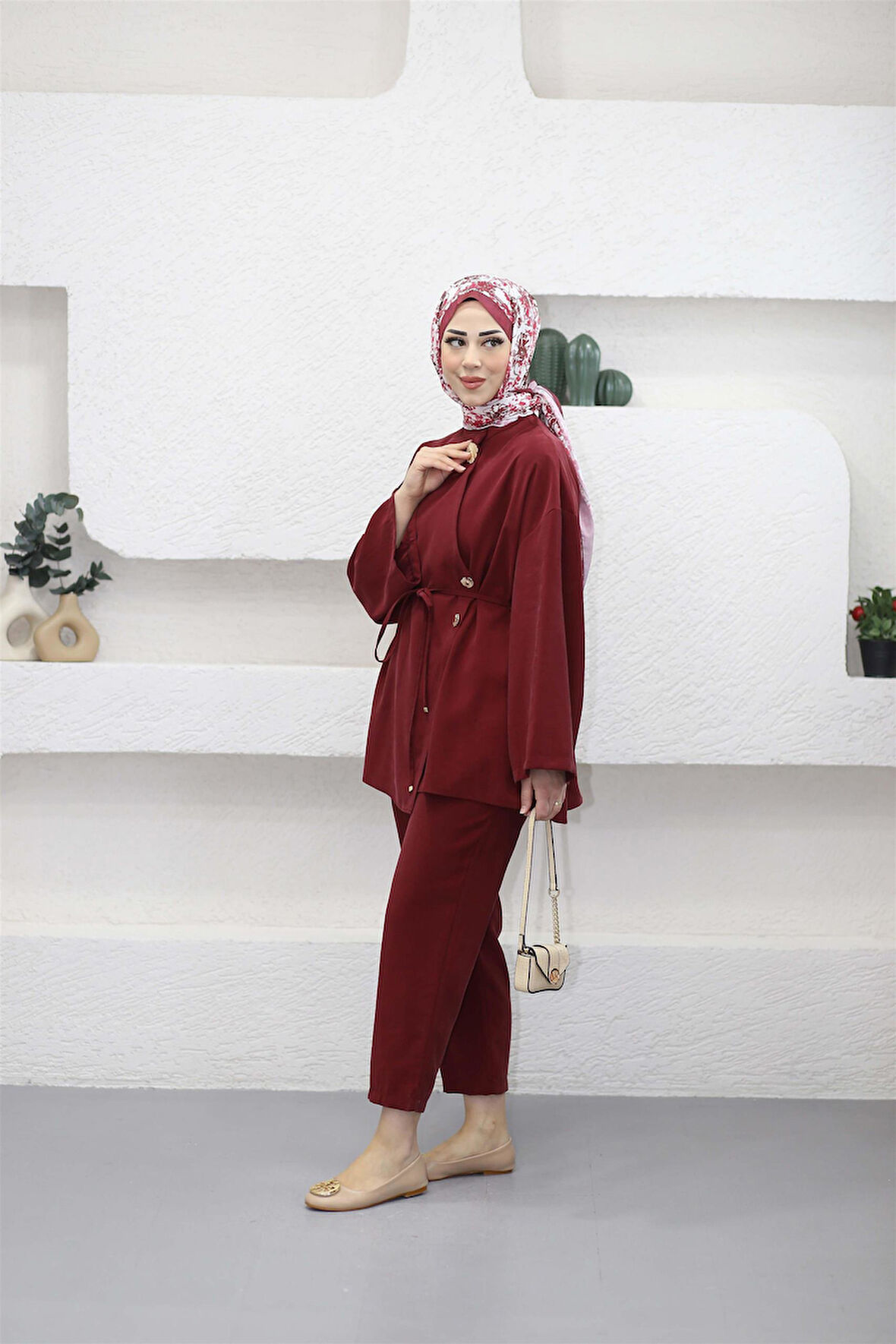 3111-1 Metal Düğmeli Asimetrik Bağıcıklı Süet Takım