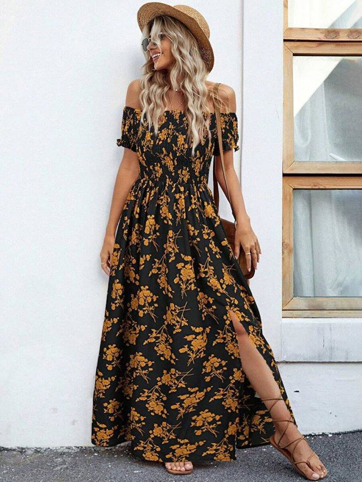 Kadın Kısa Kollu Madonna Yaka Yırtmaçlı çiçek Desenli Süprem Elbise