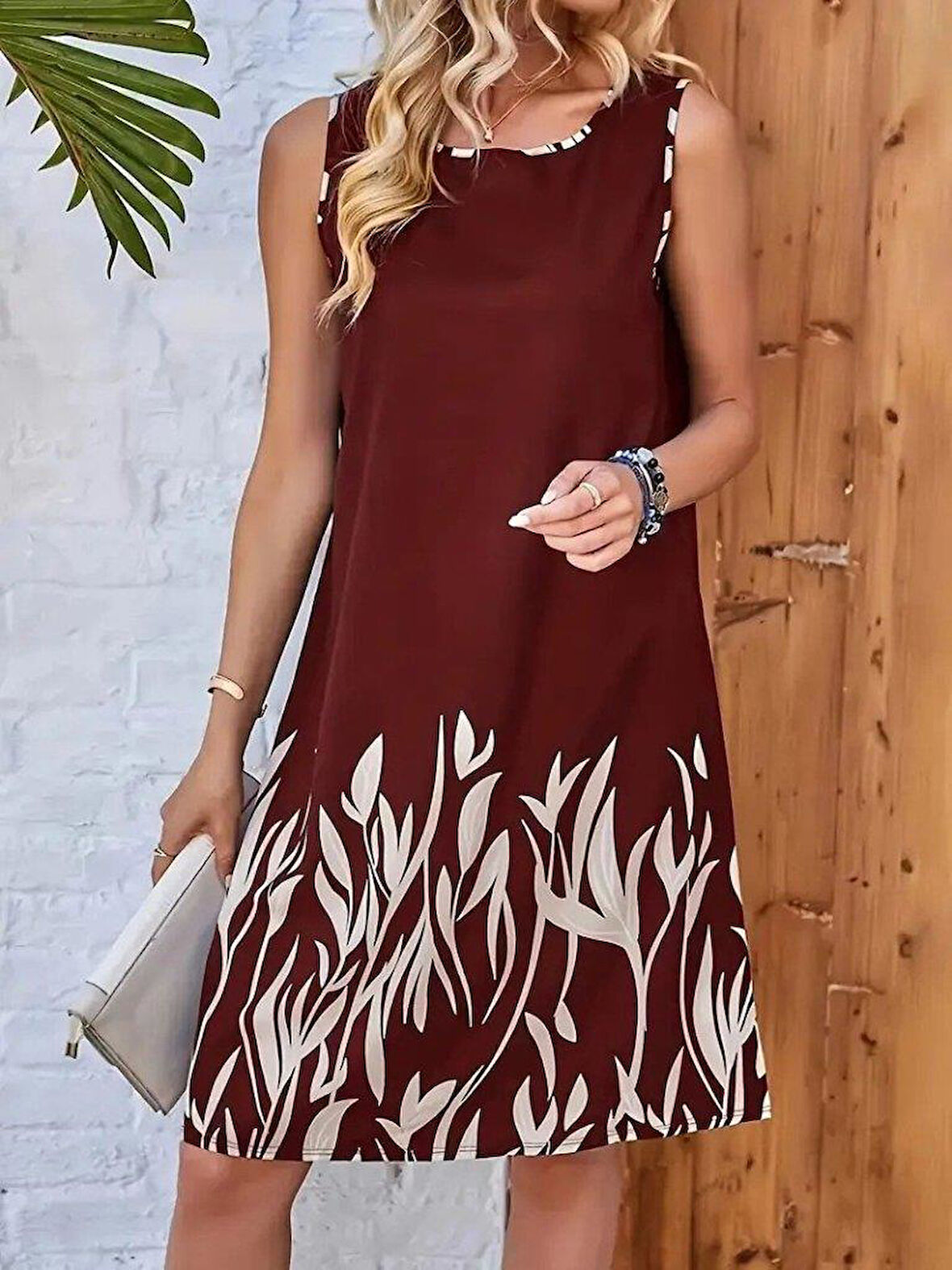 Kadın Askılı Yuvarlak Yakalı Yaprak Desenli Dalgıç Elbise