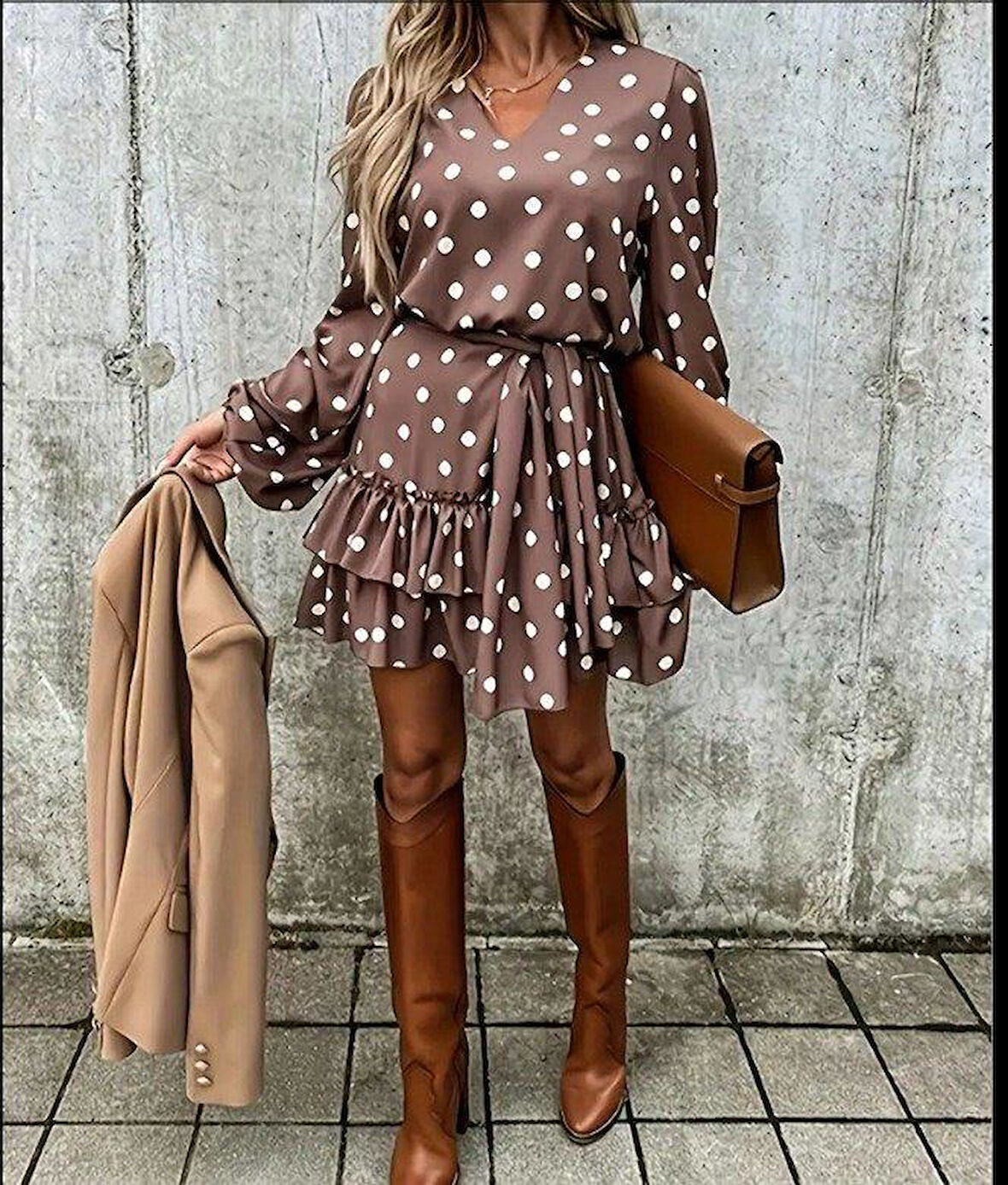 Kadın Uzun Kollu V Yakalı Belden Kuşaklı Puantiyeli Mini Modal Elbise