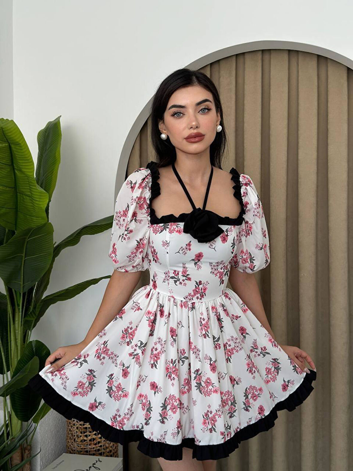 Wismar Gül Detay Elbise