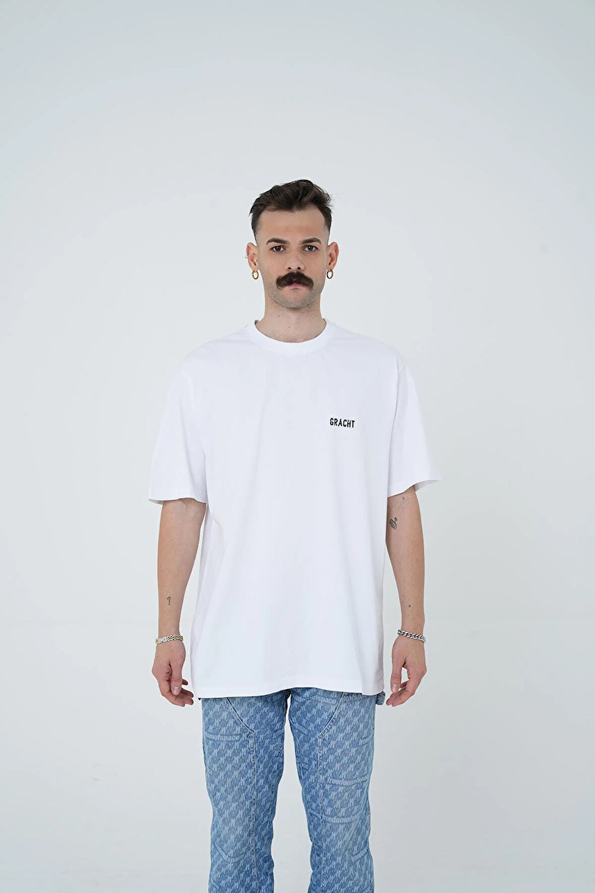 Gracht Nakışlı Oversize Beyaz T-Shirt
