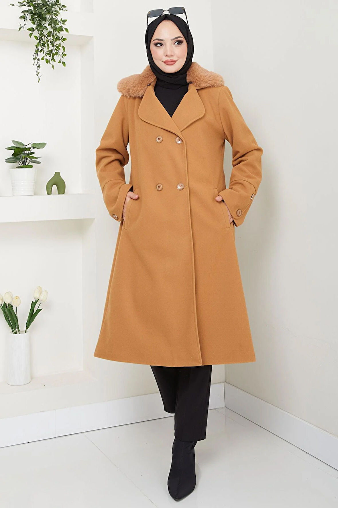 Yakası Kürk Detaylı Kaşe Kaban Taba HM2583