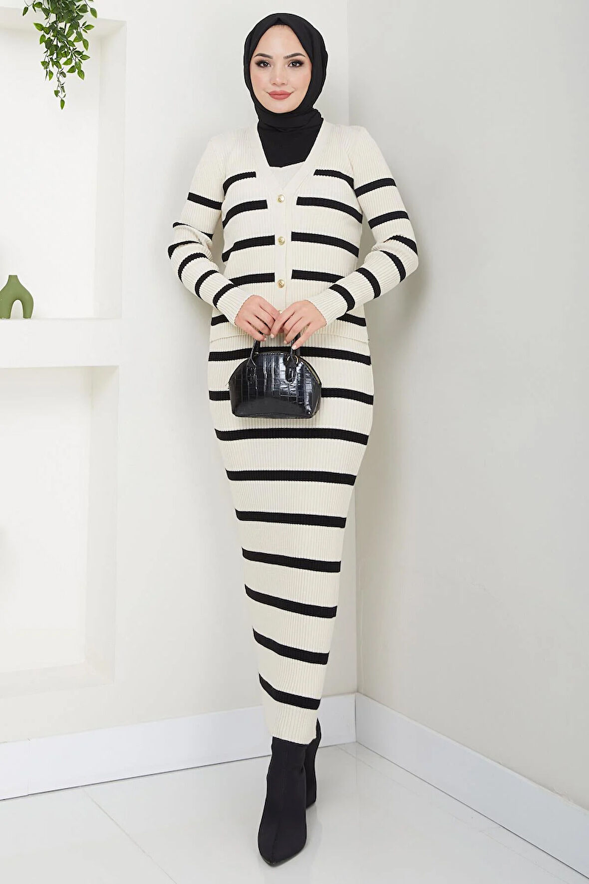 Çizgili Ceketli Jile Triko Takım Krem HM2634