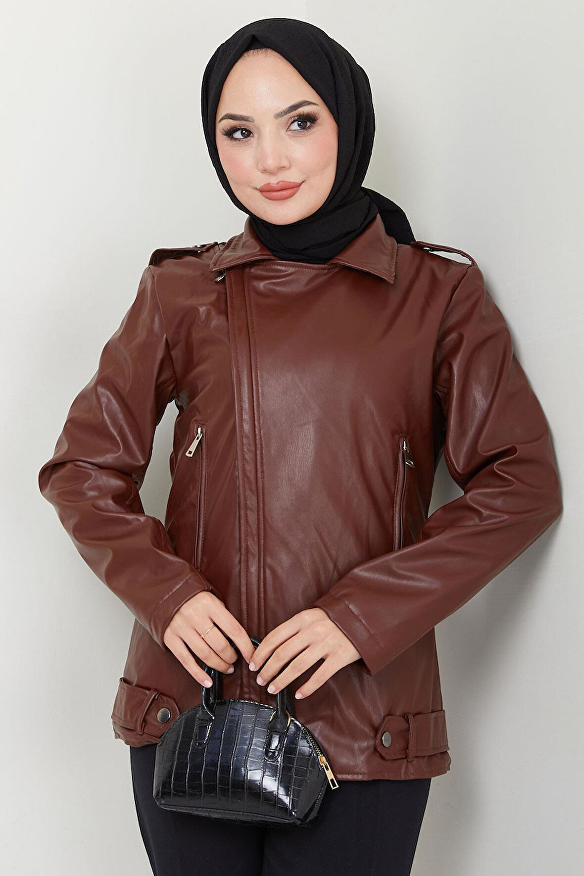 Fermuarlı Kısa Suni Deri Mont Kahverengi HM2343
