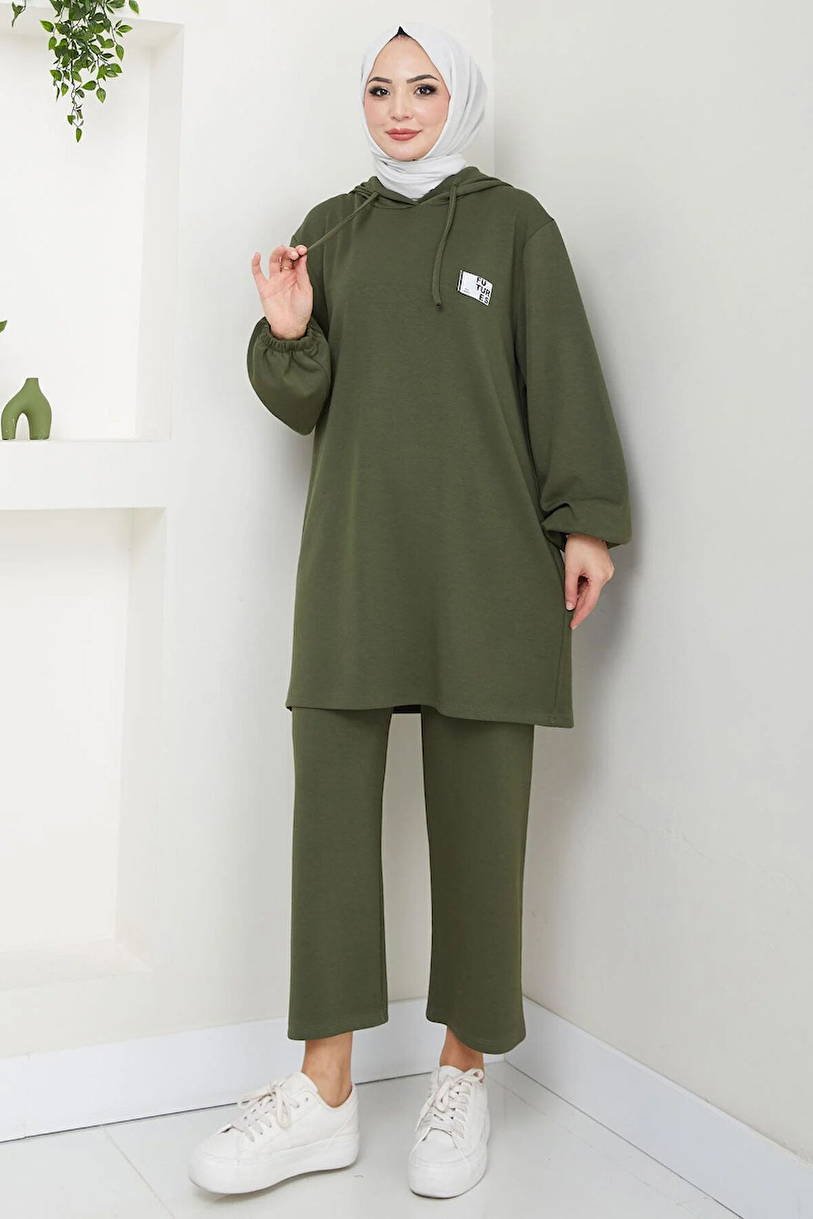 Arma Detaylı Kapüşonlu İkili Takım Haki HM2654