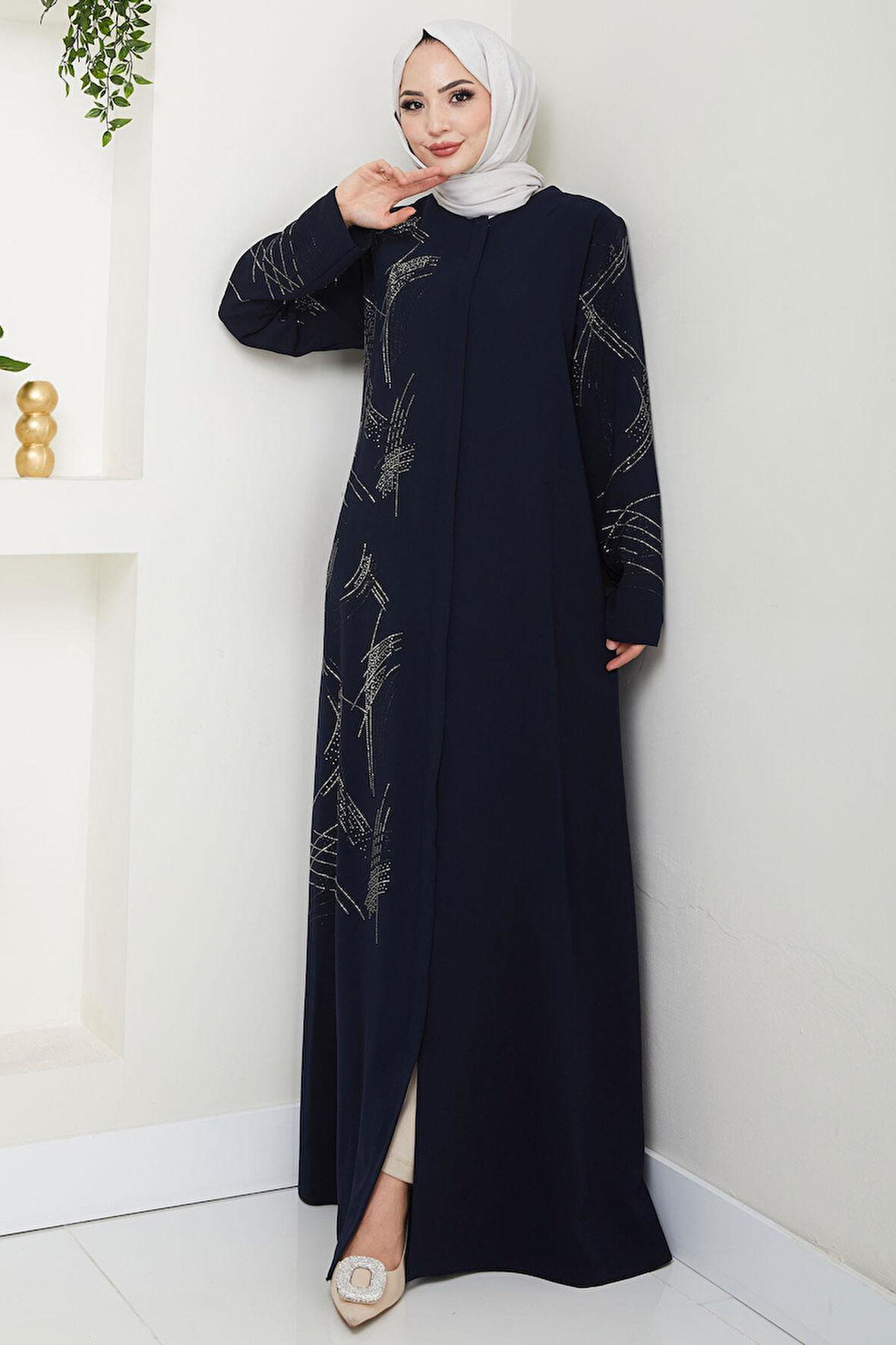 Tek Tarafı ve Kolları Taşlı Büyük Beden Ferace Lacivert HM2711