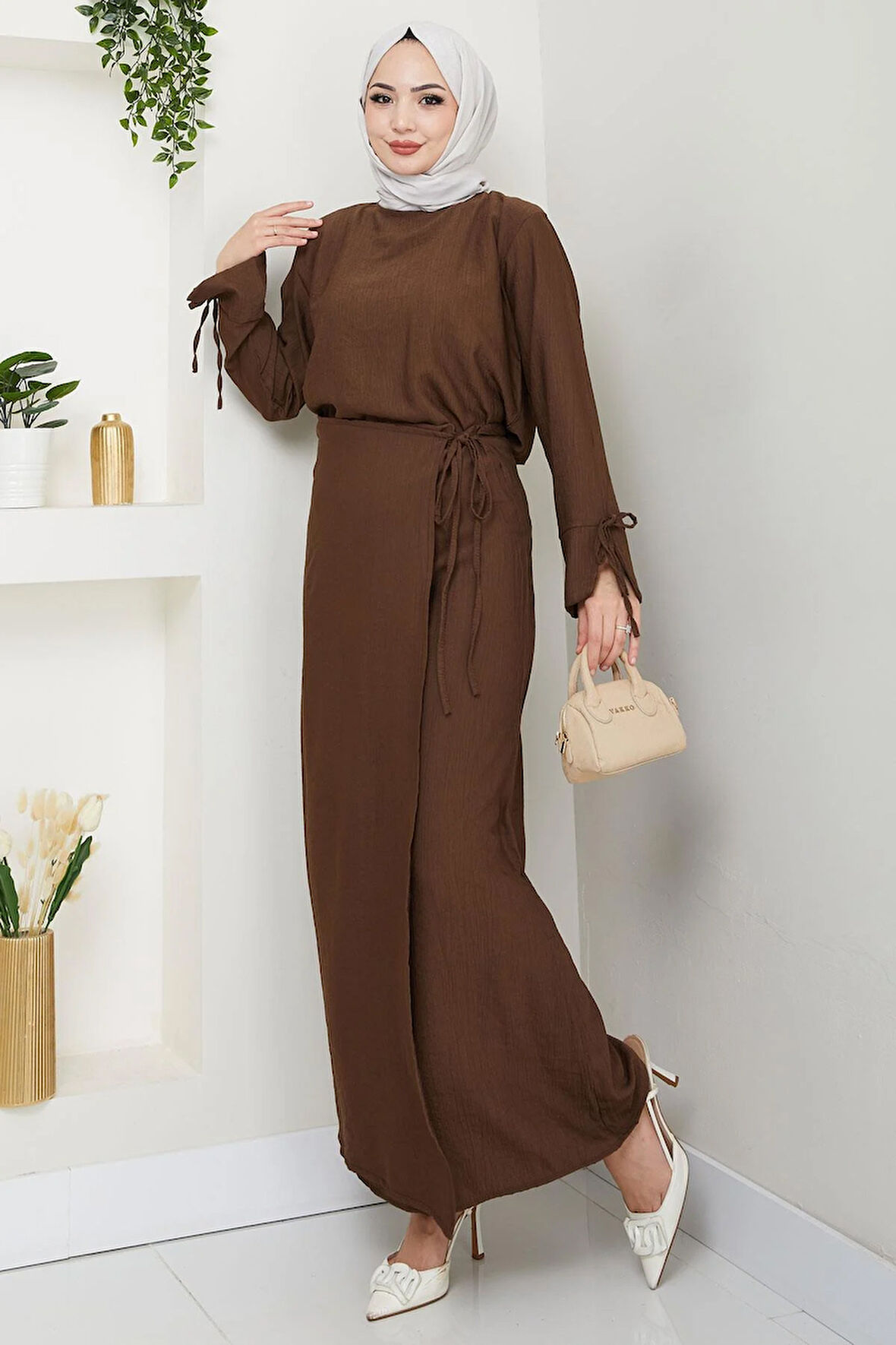 Bağcık Detaylı Etekli Takım Kahverengi HM2724