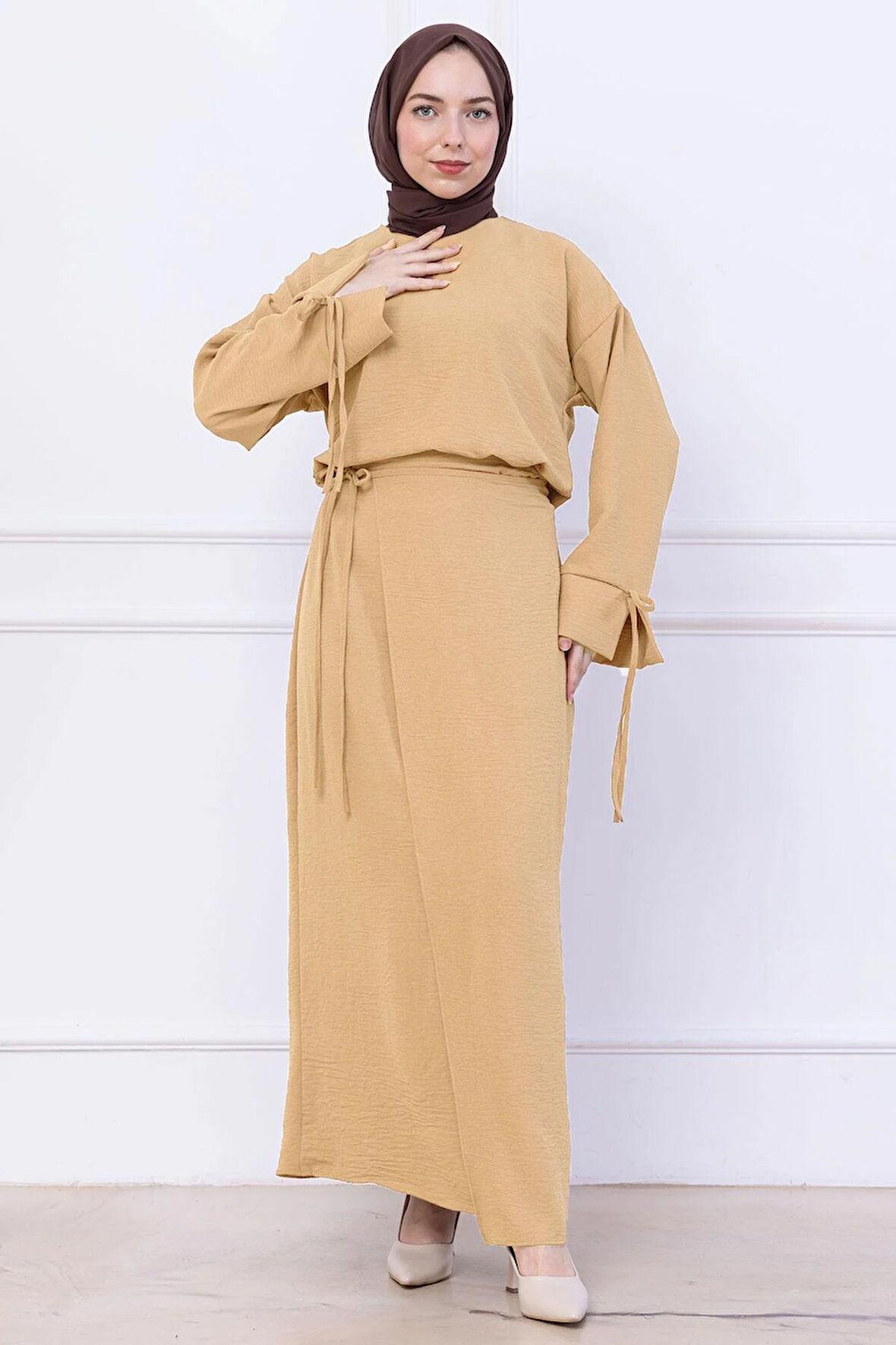 Yandan Bağlamalı Ayrobin Etekli Takım Bej HM2738