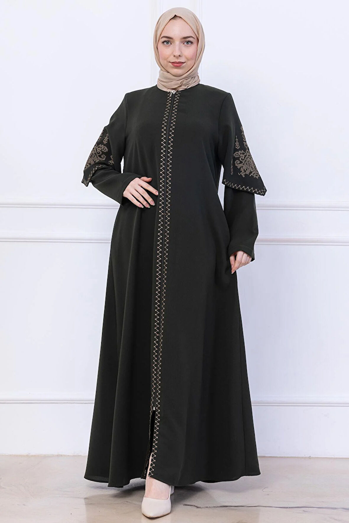 Nakış Detaylı Ferace Haki HM2733