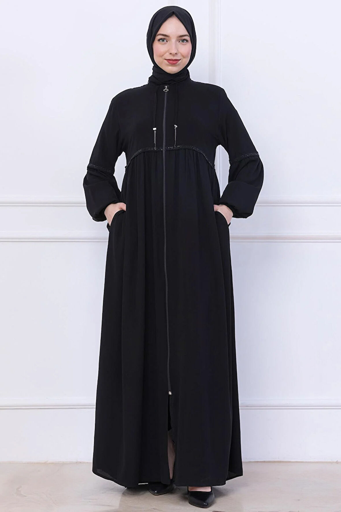 Büzgülü Taşlı Ferace Siyah HM2732