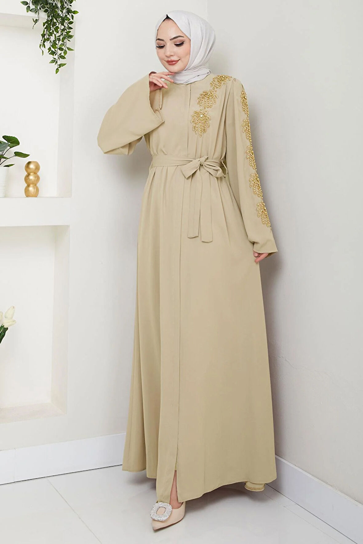 Çiçek Taşlı Kuşaklı Ferace Bej HM2713