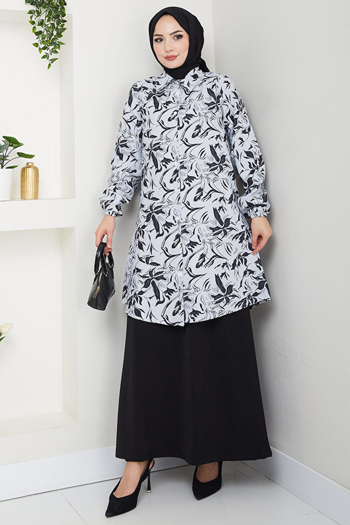Çiçek Desenli Etekli Takım Siyah HM2739