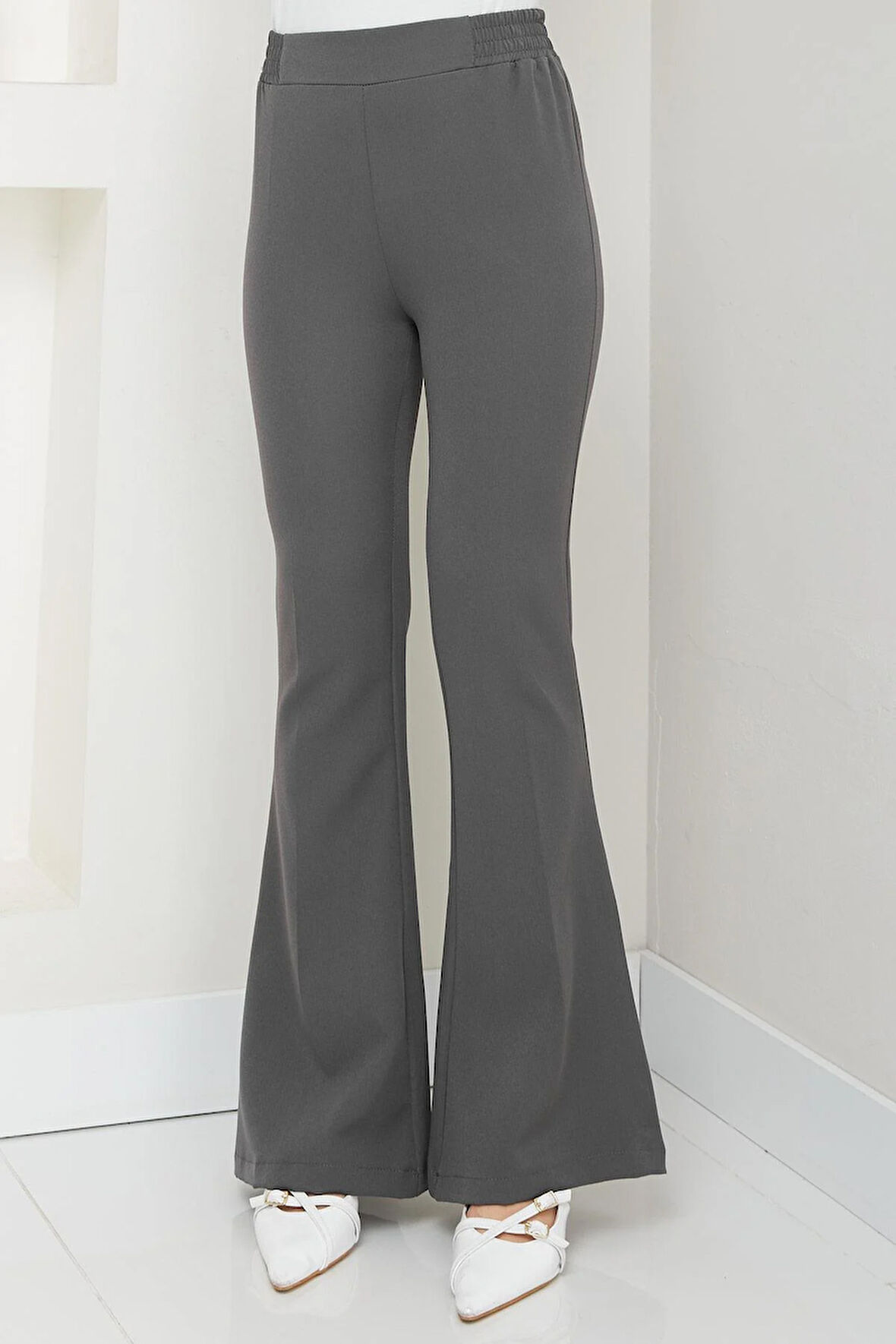 Beli Lastikli İspanyol Paça Kumaş Pantolon Füme HM2781