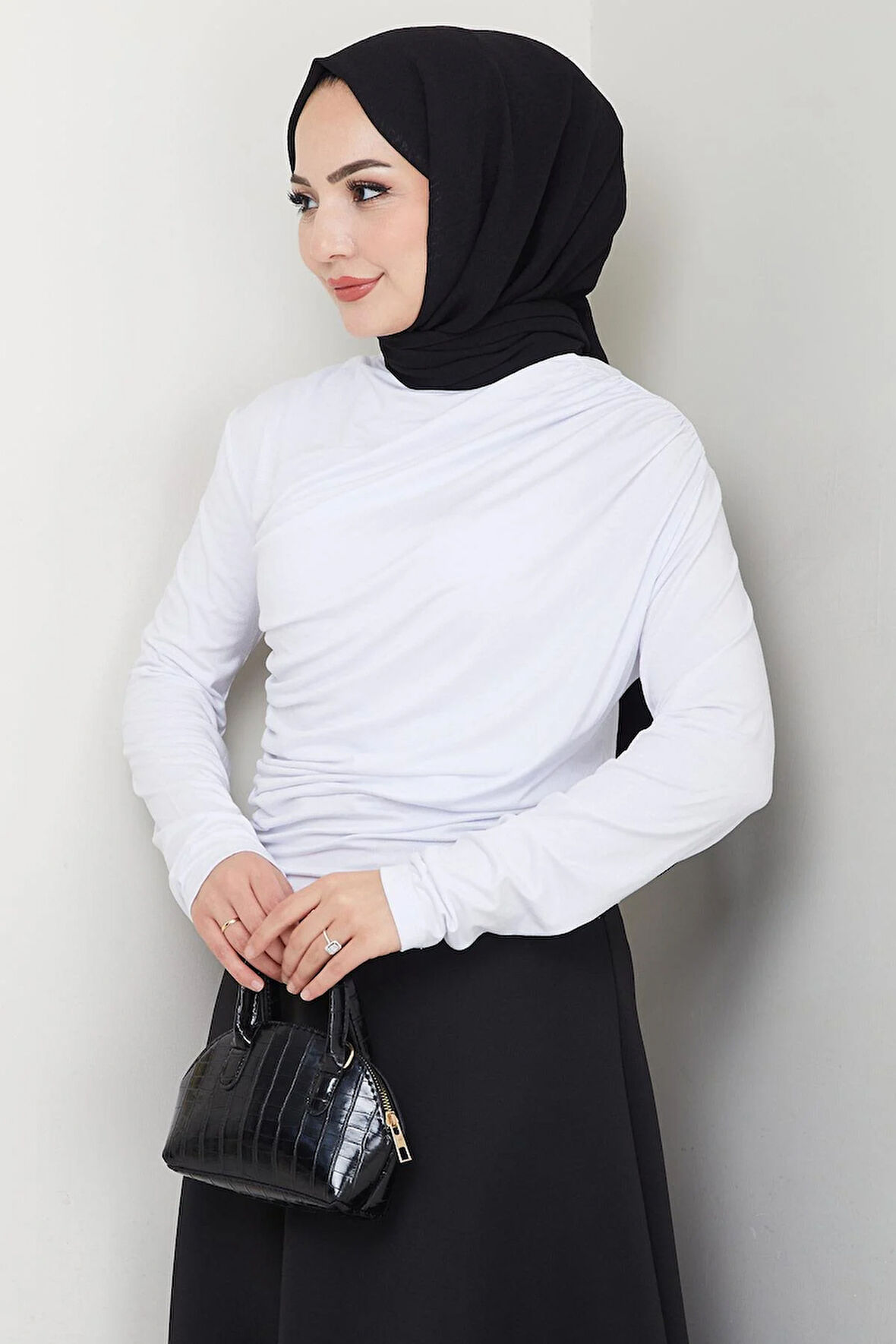 Balıkçı Yaka Büzgü Detaylı Body Beyaz HM2694