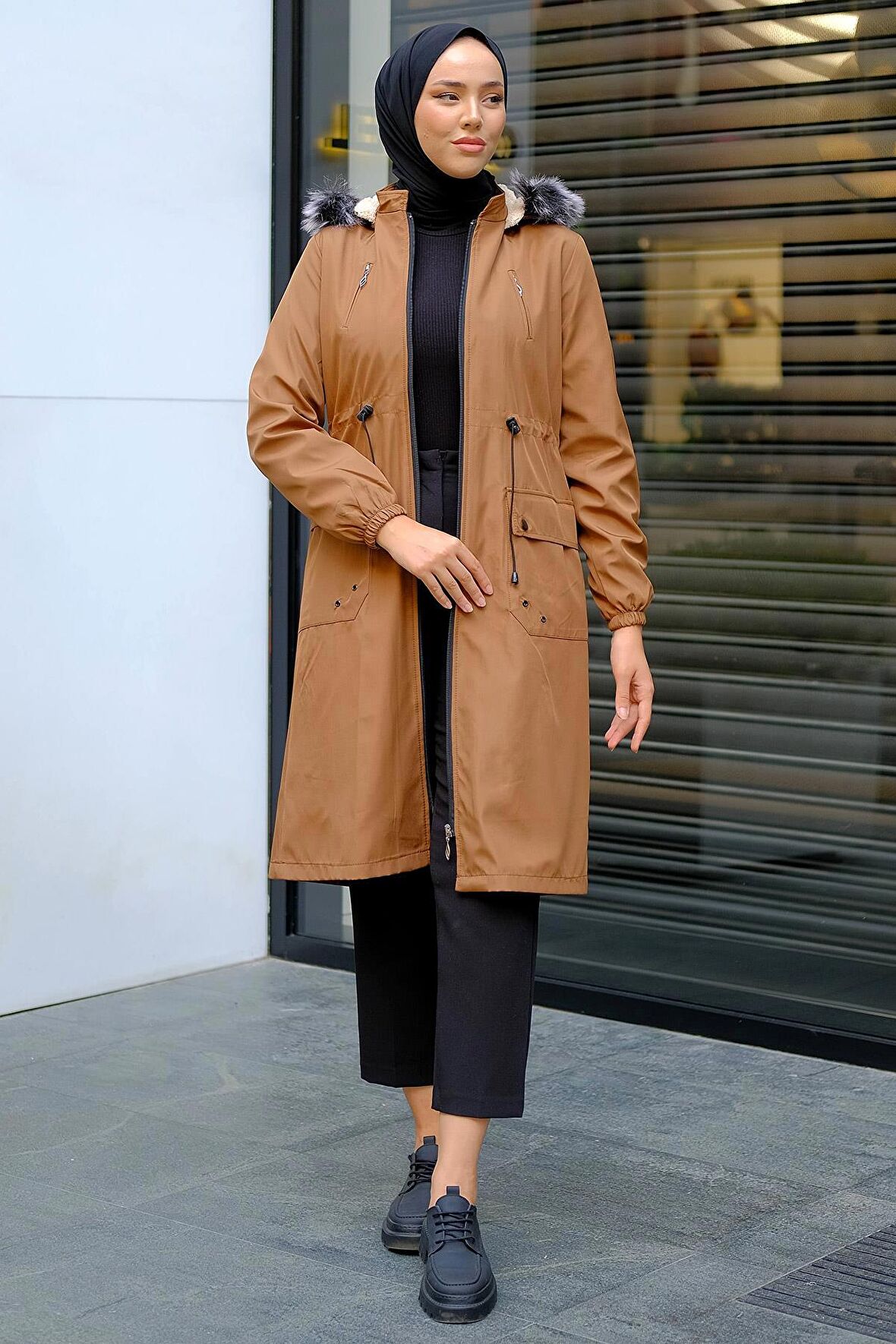 Süs Cepli İçi Peluş Mont Taba HM2295