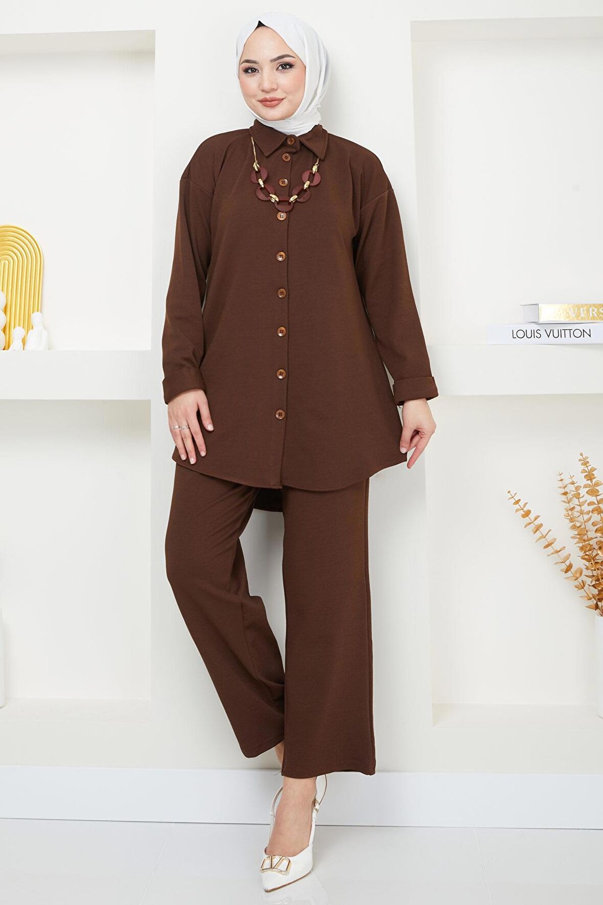 Kolyeli Krep İkili Takım Kahverengi HM2374