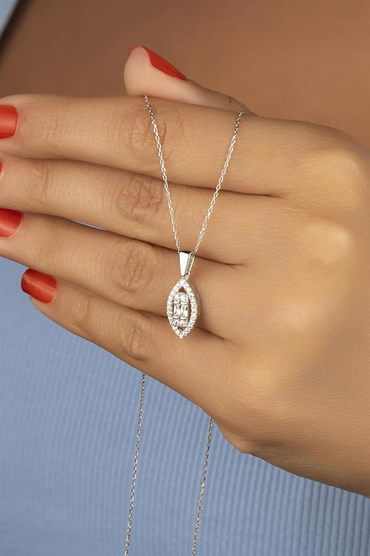925 Ayar Gümüş Baget Taşlı Kolye
