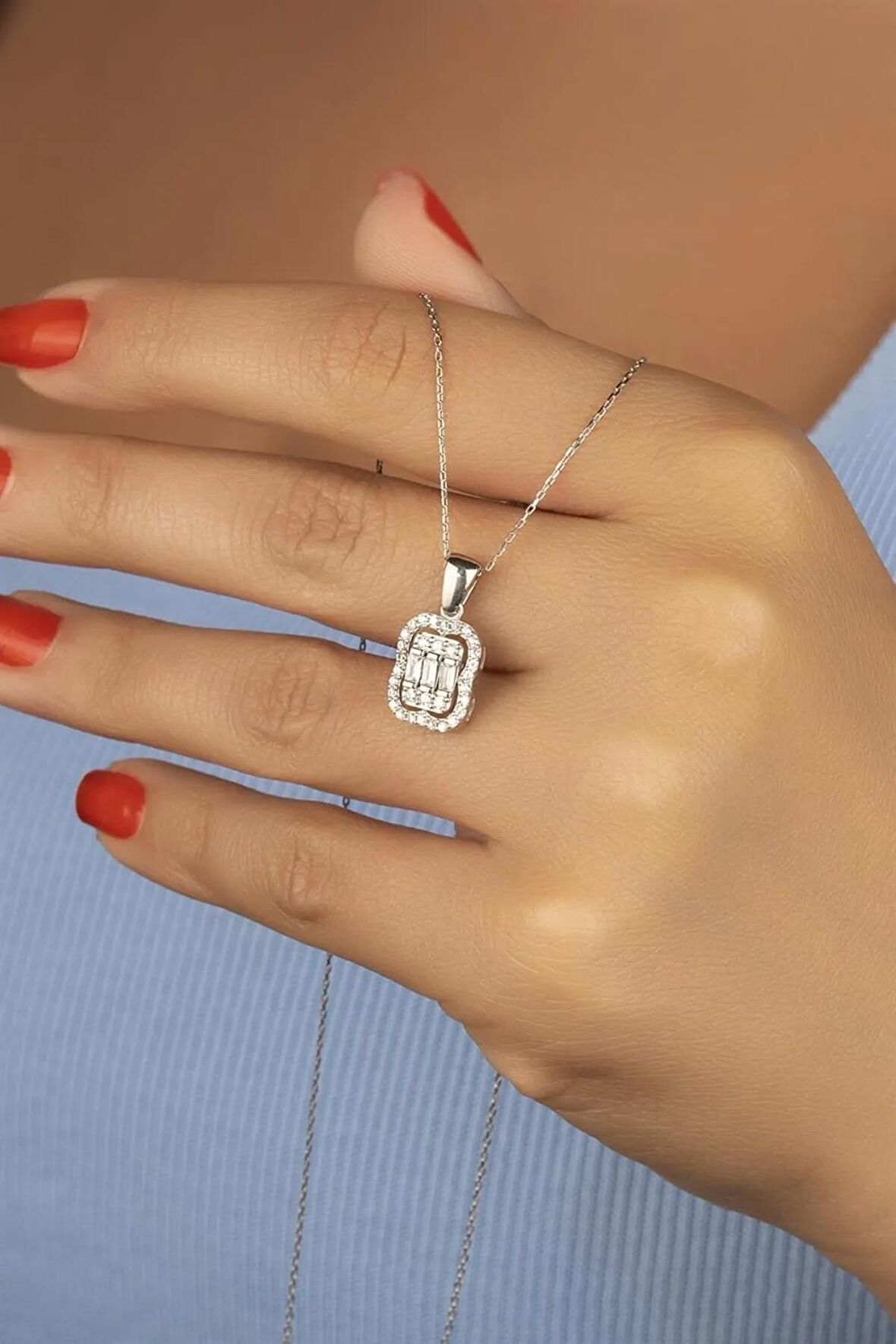 925 Ayar Gümüş Baget Taşlı Kolye