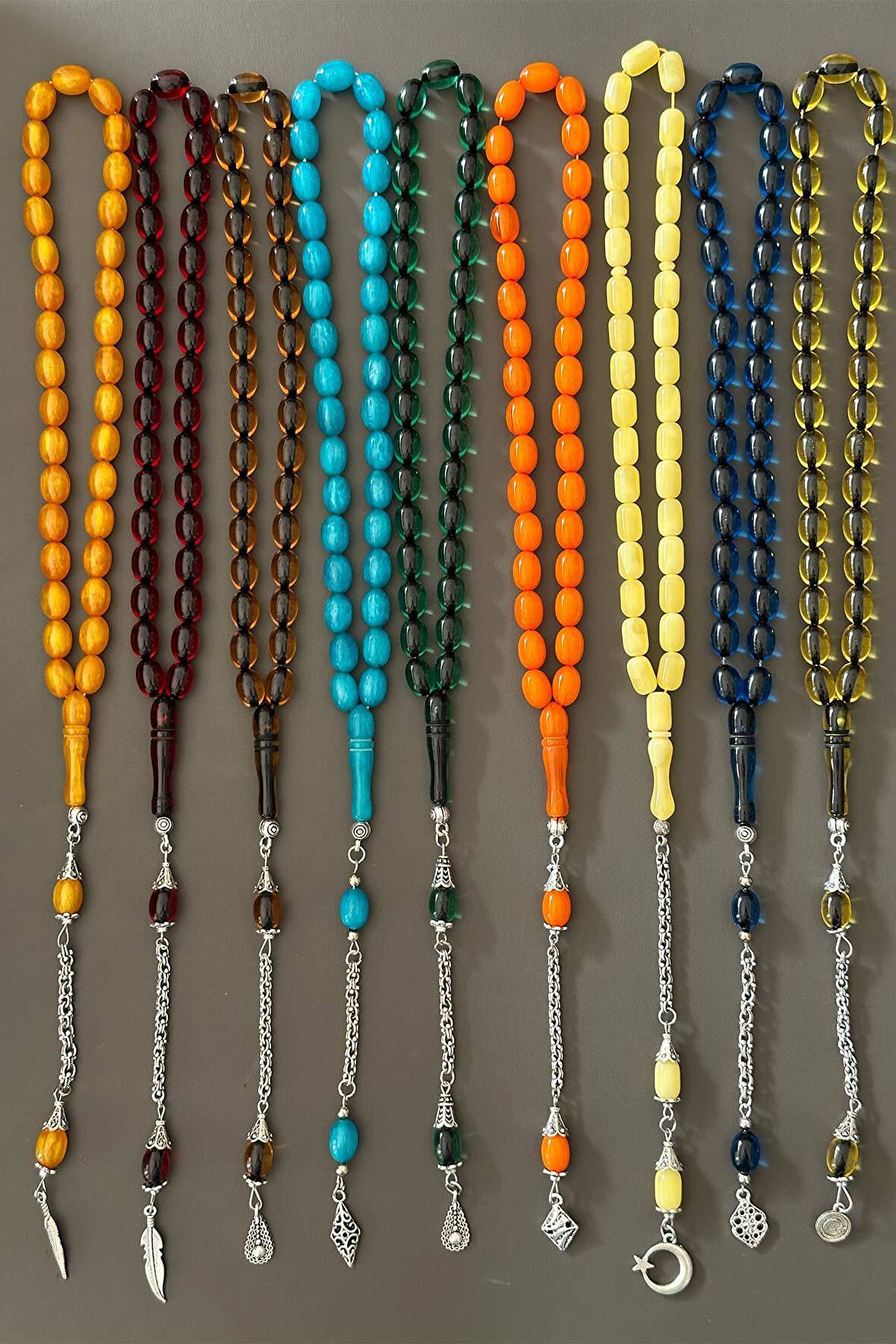 9 Adet Gündelik Kullanıma Güzel Çekimli Toz Kehribar Tesbih