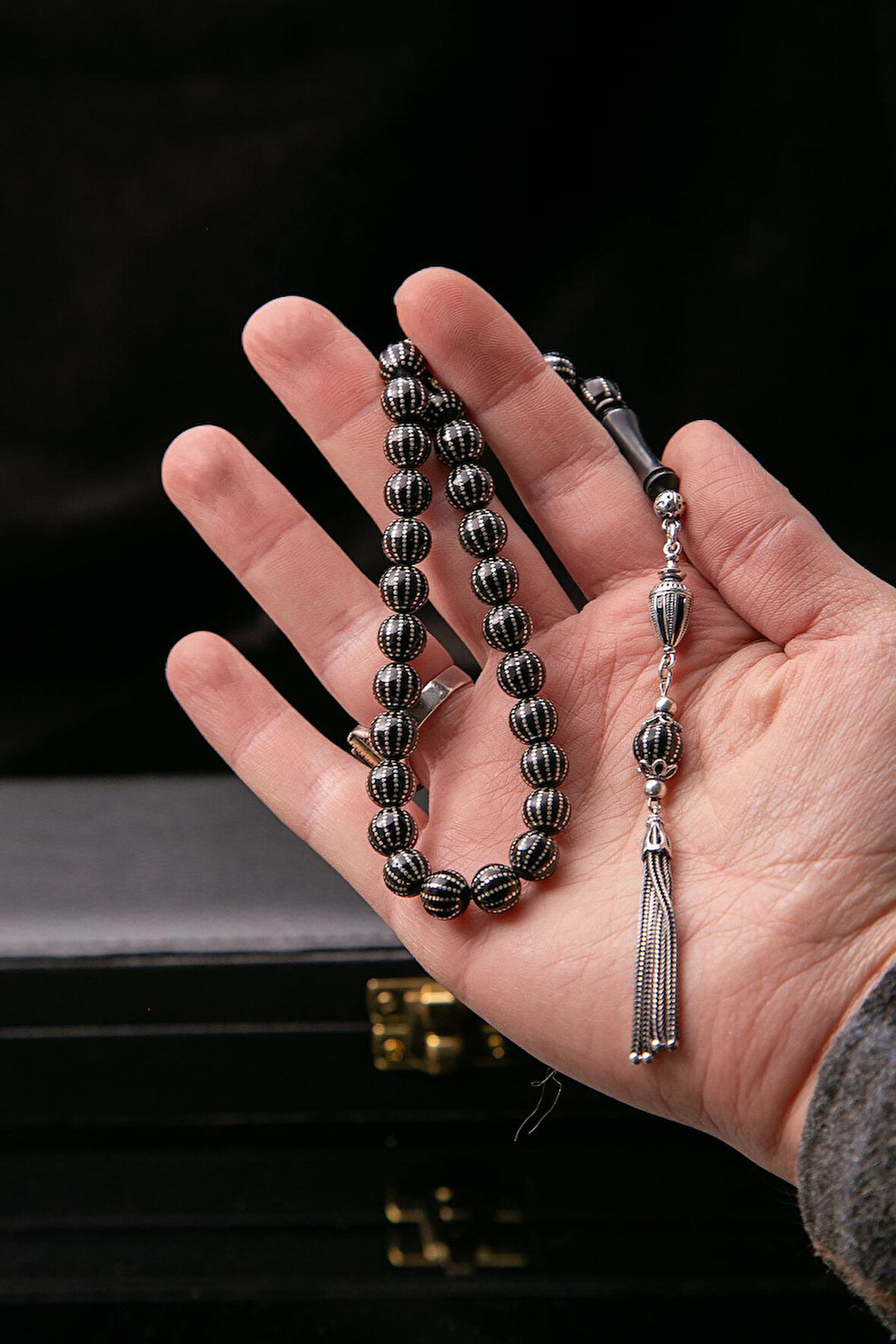 8 mm Sıkma Kehribar Üzerine Gümüş İşleme Tesbih