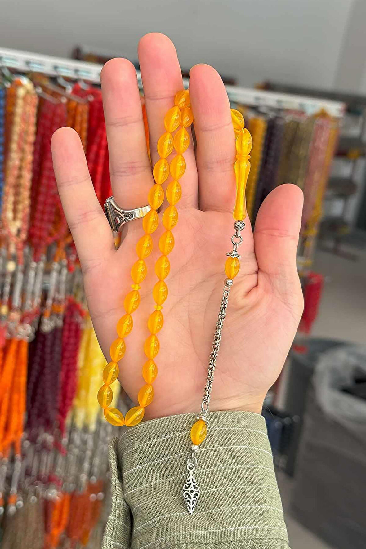 Buğulu Hardal Sarısı Arpa Tane Epoksi Reçine Tesbih