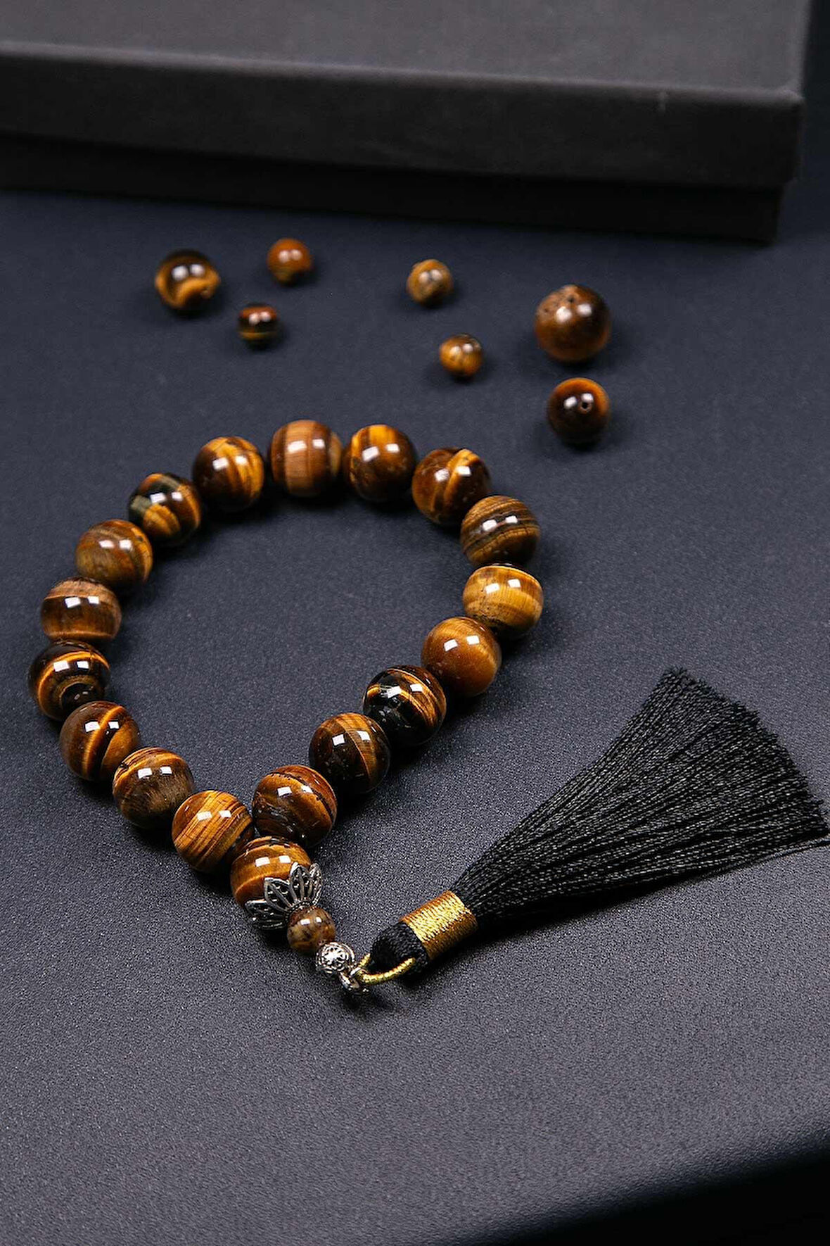 Klasik Model Püsküllü İri Taneli Kaplan Gözü Tesbih