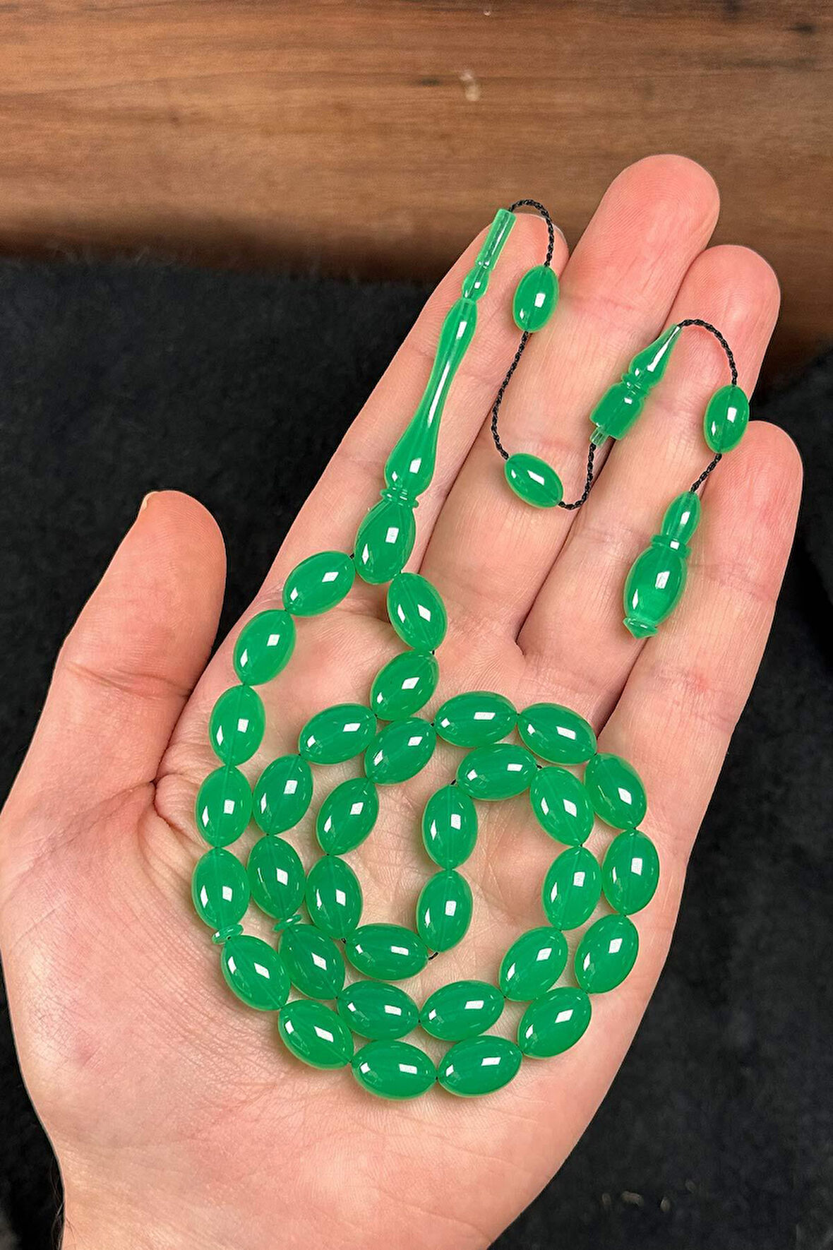 Üst Düzey Malzeme ve İşçilik Yeşil Sıkma Kehribar Tesbih