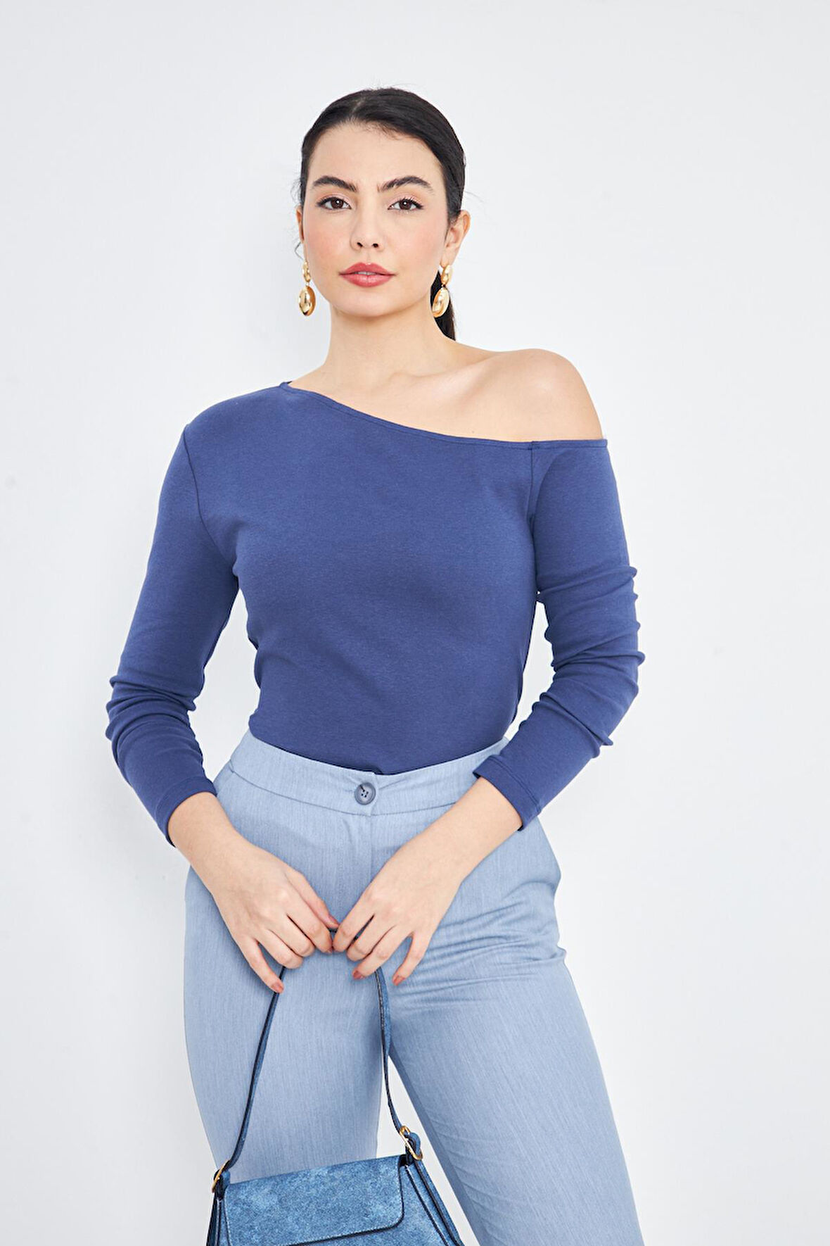 İndigo Tek Omuz Açık Asimetrik Yaka Fit Uzun Kollu Kadın Bluz - 2463