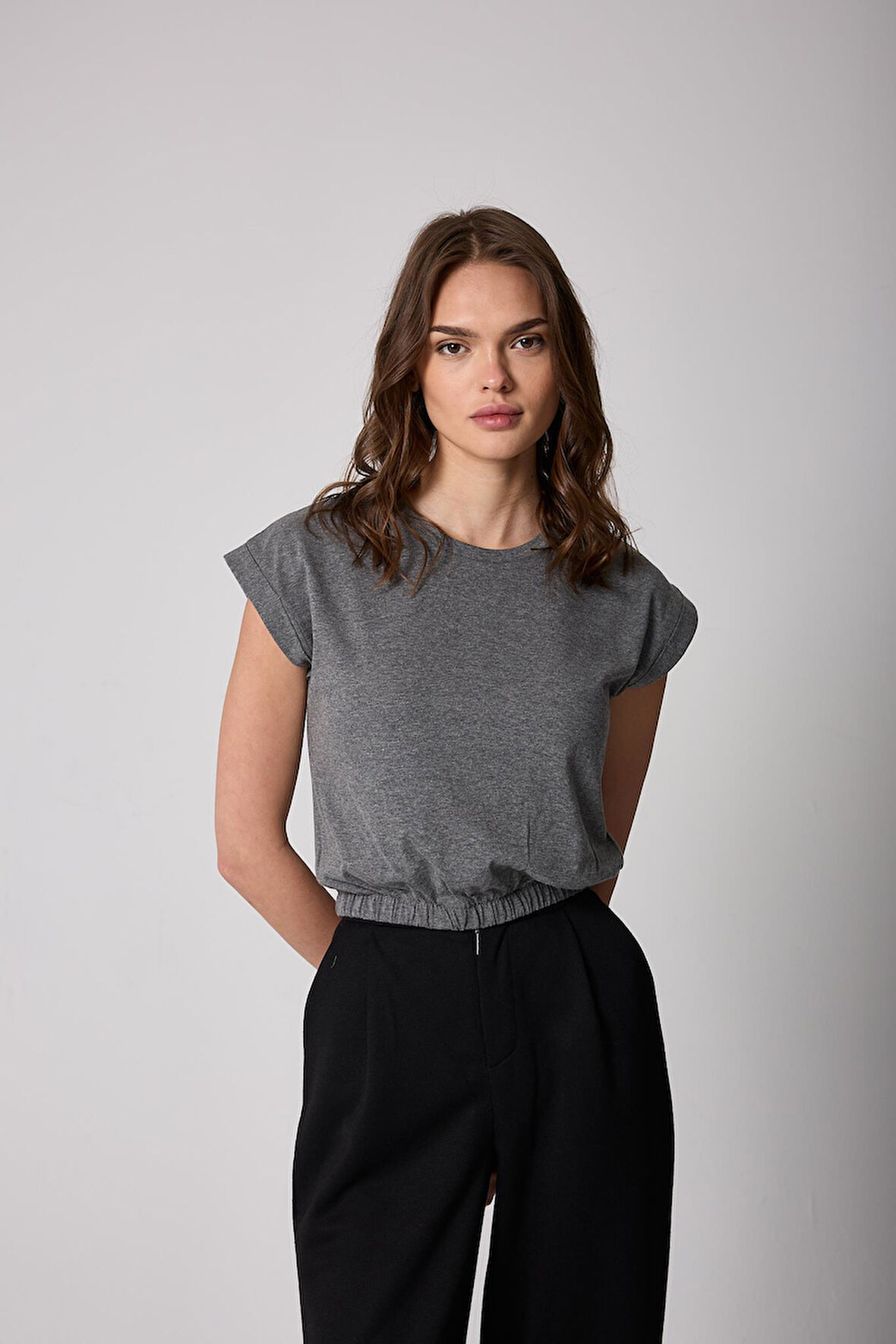 Kadın T-Shirt Beli Lastikli Duble Kol Bisiklet Yaka Antrasit Basic - 2501