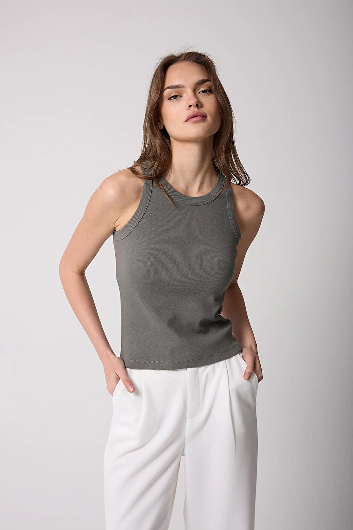 Haki Halter Yaka Fitilli Görünümlü Kadın Atlet - 2502