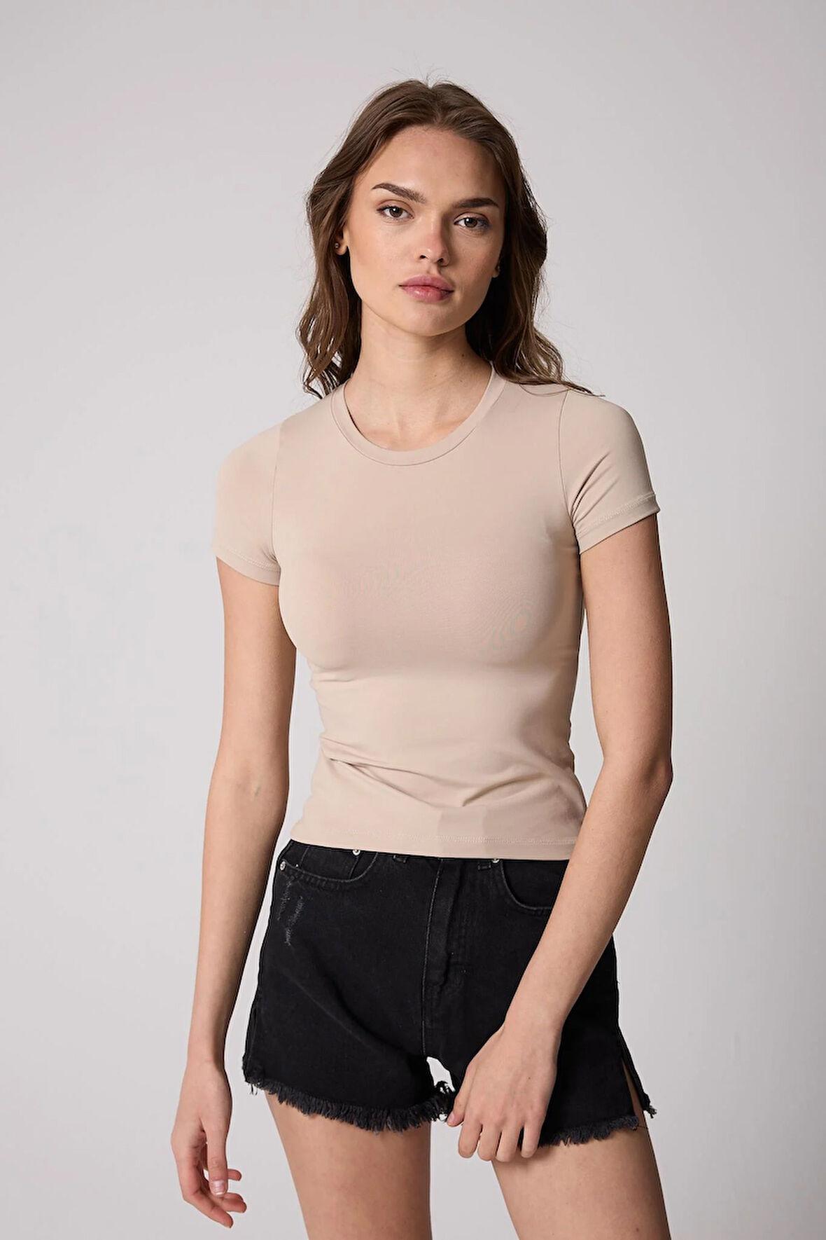 Kadın T-Shirt Likralı Slim Fit Kısa Kol Bisiklet Yaka Bej Basic - 2503