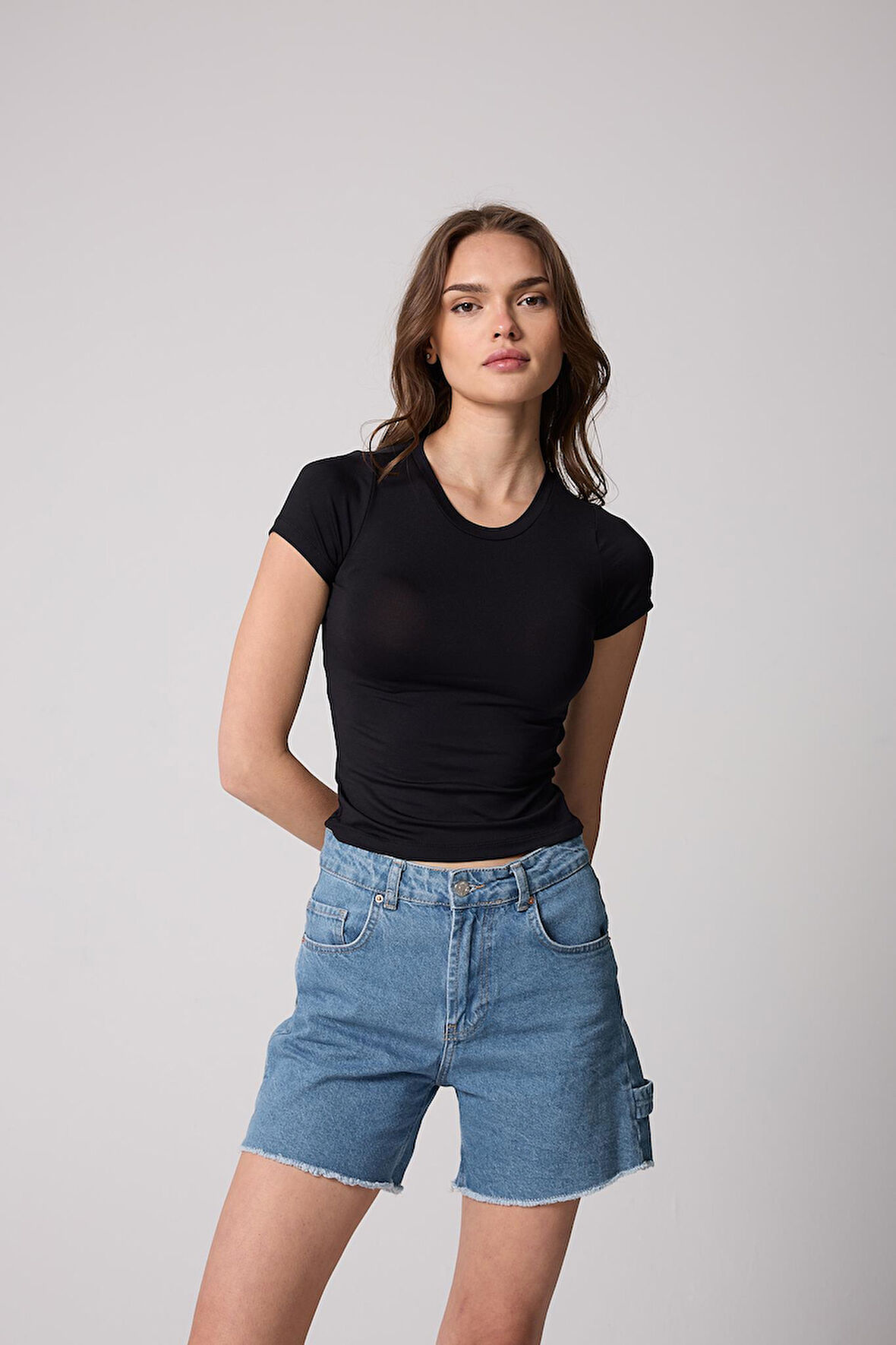 Kadın T-Shirt Likralı Slim Fit Kısa Kol Bisiklet Yaka Siyah Basic - 2503