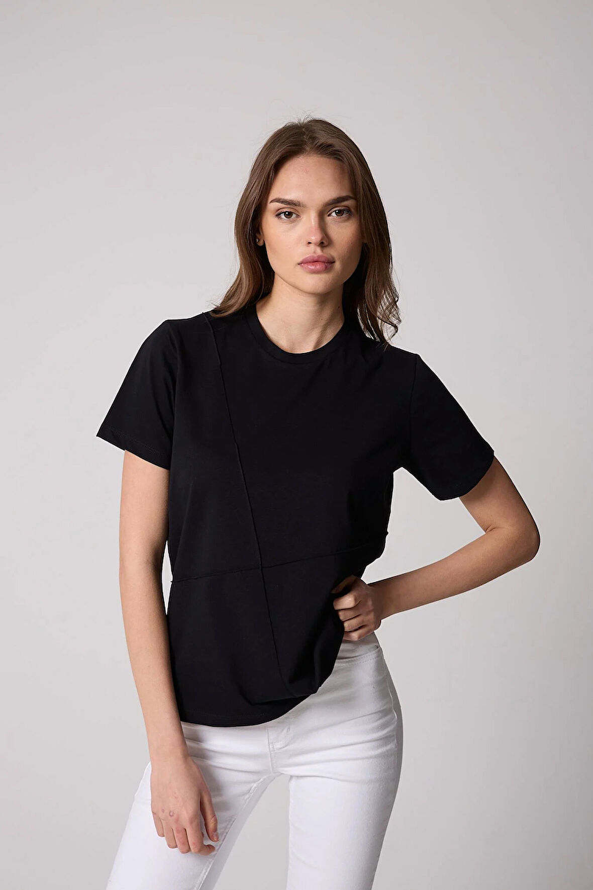 Kadın T-Shirt Siyah Parçalı Dikiş Detaylı Regular Fit Basic - 2509