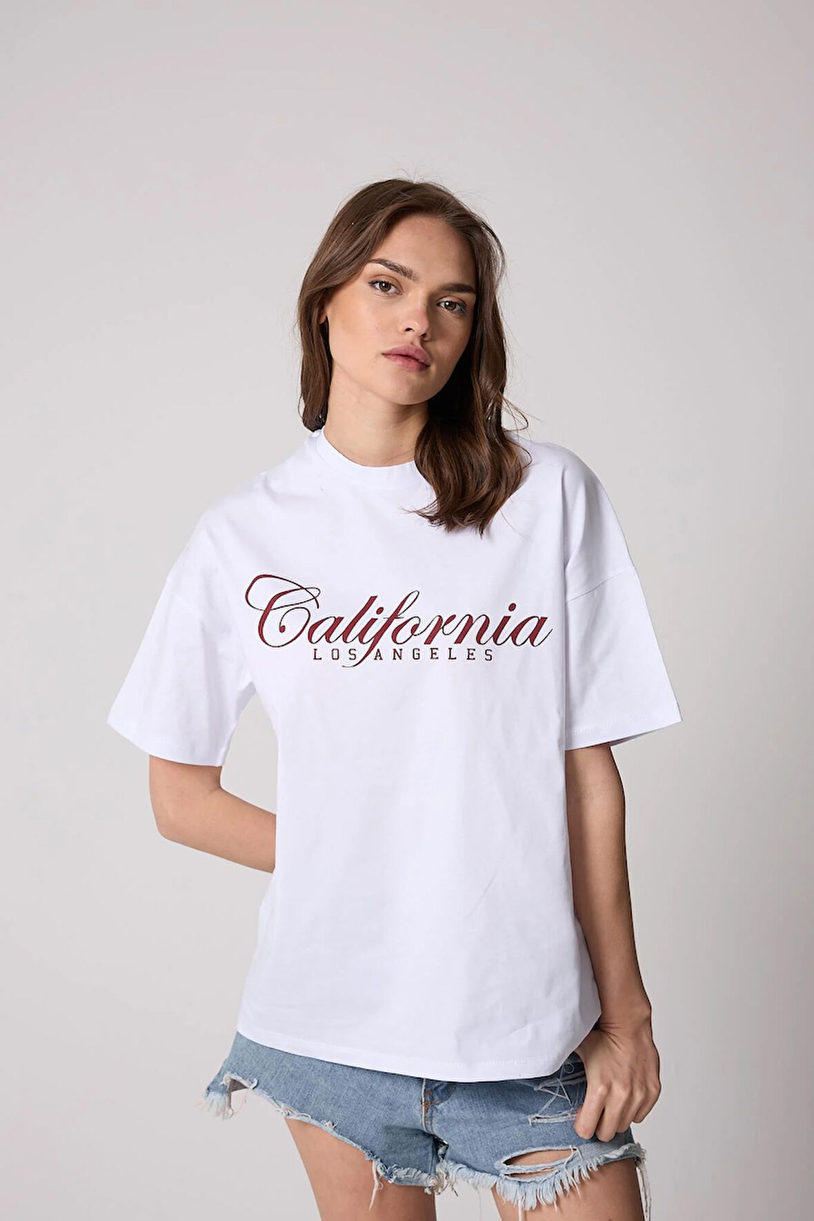 Kadın Beyaz Oversize T-Shirt Californiaa Baskılı - 2517