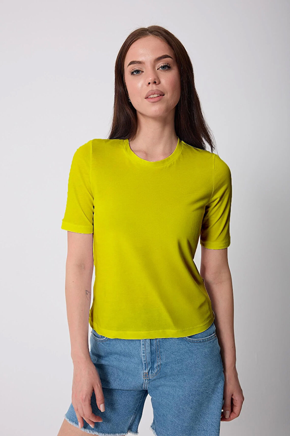 Kadın Yeşil Likralı Yarım Kollu Basic T-shirt - 2524