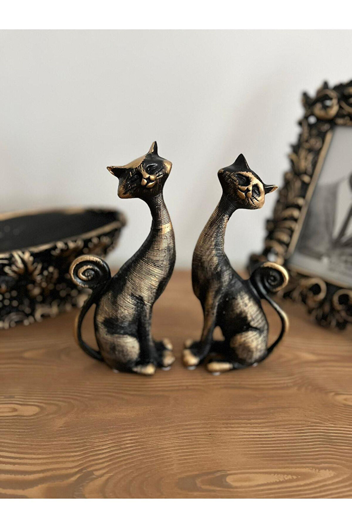 Dekoratif Hediyelik Kuyruklu Kedi Biblo