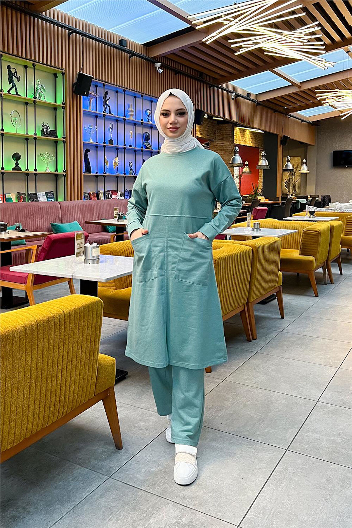 Önden İki Cepli Sade Basic Uzun Tunik Pantolon İkili Spor Takımı - 03067.100 - Çağla Yeşili