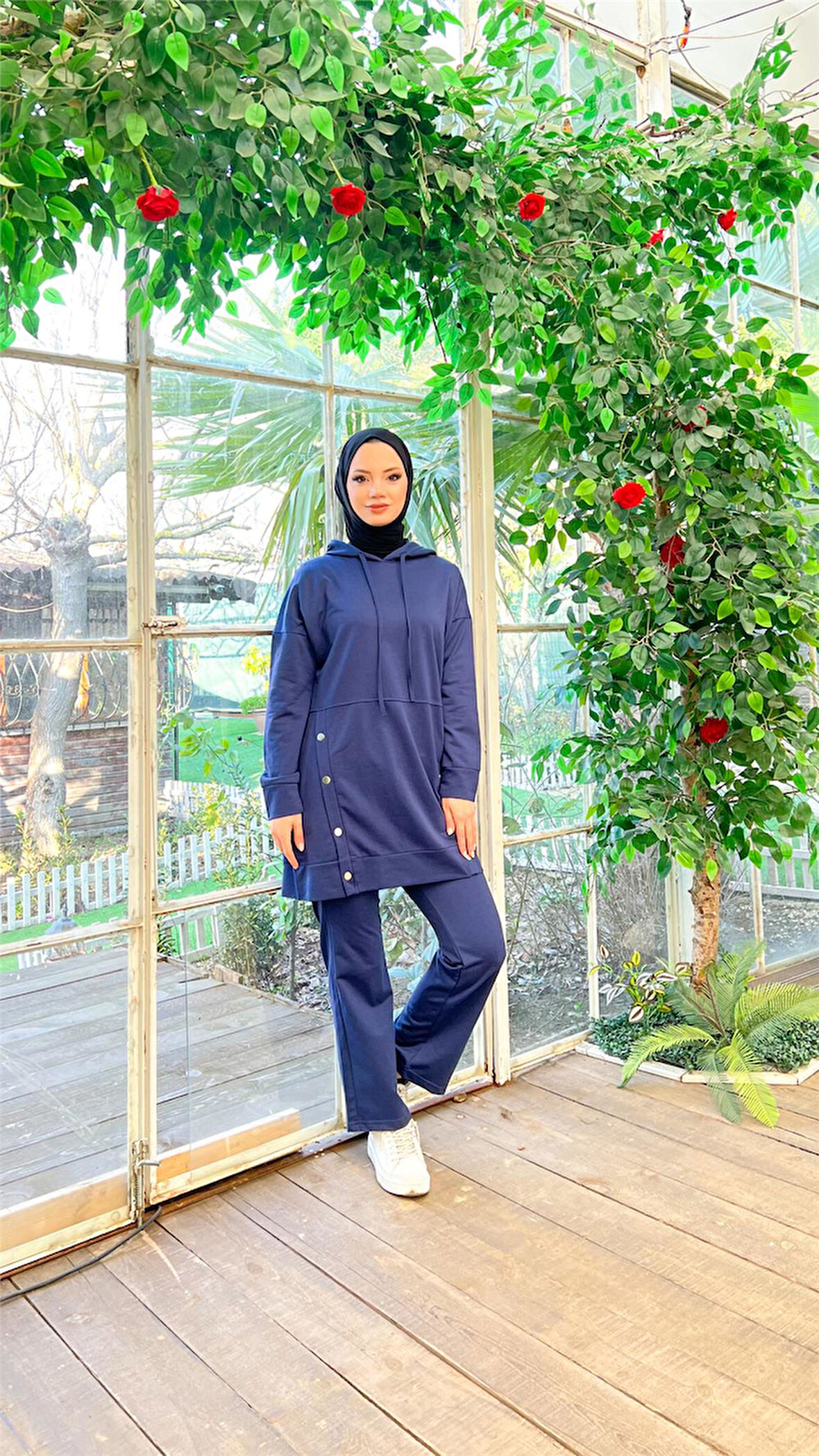 Kapşonlu Çıtçıt Detaylı Kısa Sweat Pantolon İkili Tesettür Eşofman Takımı - 03079.015 - Lacivert