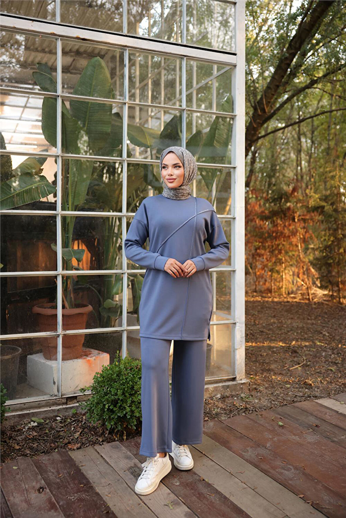 Çarpraz Taş Detaylı O Yaka Sweat-Pantolon İkili Eşofman Spor Takımı - 71215.006 - İndigo