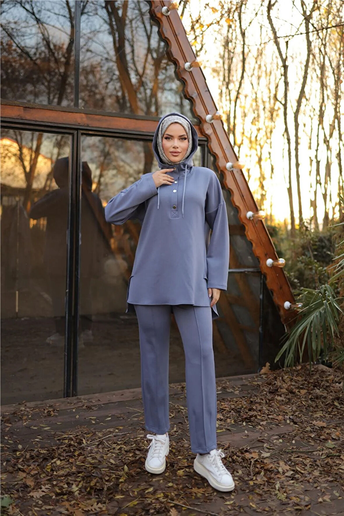 Kapşonlu Yarım Çıtçıtlı Kısa İkili Tesettür Eşofman Takımı - 71234.006 - İndigo