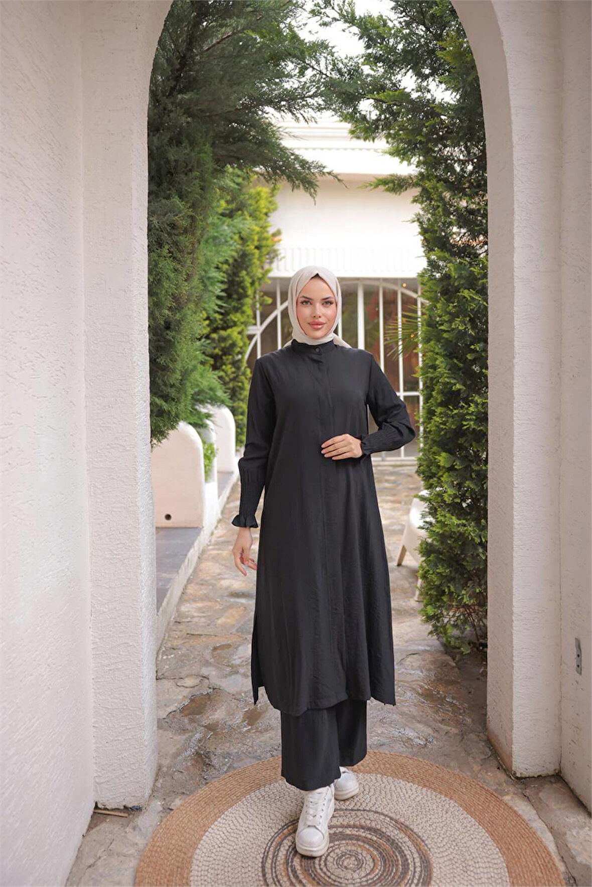 Düğmeli Yırtmaçlı Büzgü Kollu Uzun Tunik İkili Tesettür Eşofman Takımı - (38-46) - 71279 - Siyah