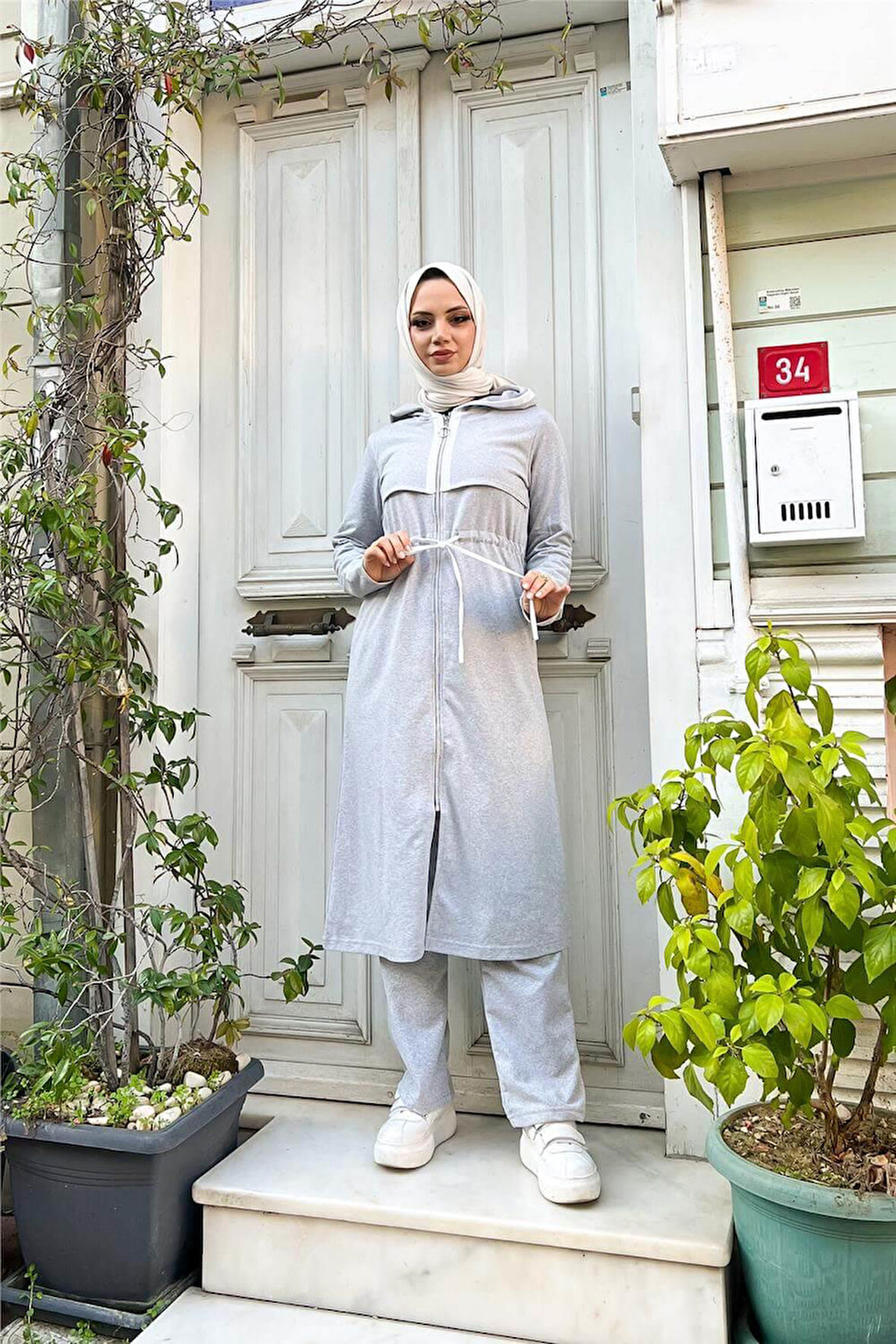 Kapşonlu Fermuarlı Belden Beyaz Bağcıklı Sade Basic İkili Spor Takımı - 03074-1.008 - Gri