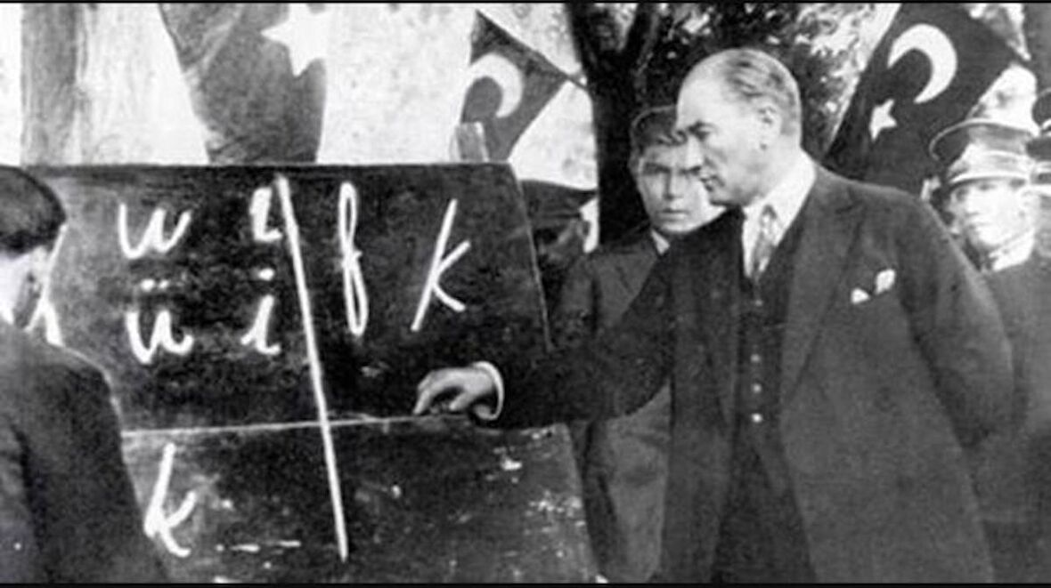 Movas Sanat Başöğretmen Atatürk Elmas Mozaik Tablo / Hobi / Mozaik Puzzle 50x35cm E20202561M
