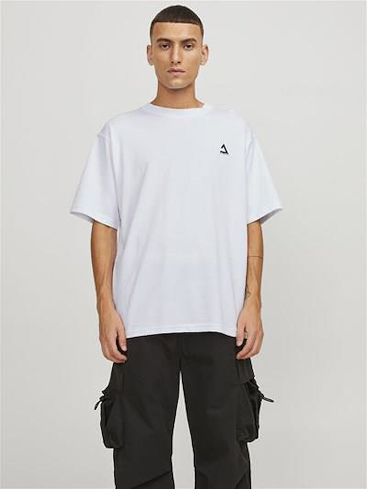 JCOTRIANGLE TEE SS CREW NECK SN White